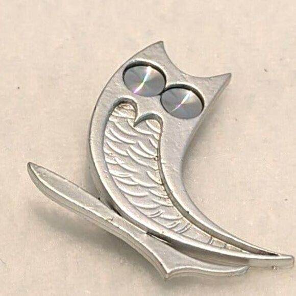 Owl Brooch Silver Tone - Picture 4 of 7